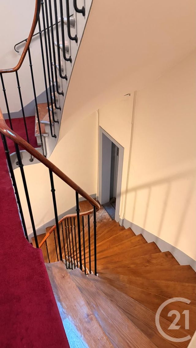 Appartement F3 à vendre - 3 pièces - 60.22 m2 - PARIS - 75010 - ILE-DE-FRANCE - Century 21 Pierrimo