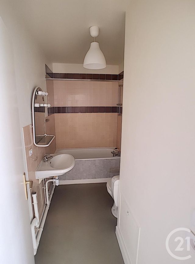 Appartement F2 à vendre - 2 pièces - 36.83 m2 - BOBIGNY - 93 - ILE-DE-FRANCE - Century 21 Pierrimo