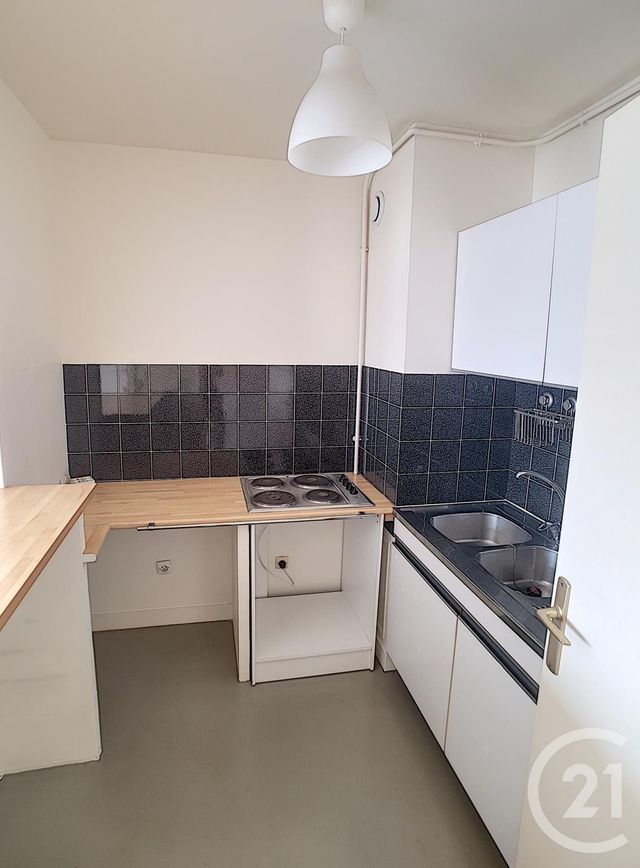 Appartement F2 à vendre - 2 pièces - 36.83 m2 - BOBIGNY - 93 - ILE-DE-FRANCE - Century 21 Pierrimo