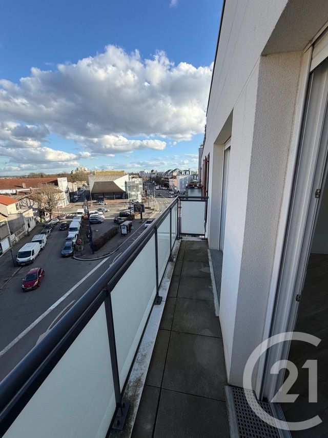 Appartement F2 à louer - 2 pièces - 44.52 m2 - DRANCY - 93 - ILE-DE-FRANCE - Century 21 Pierrimo