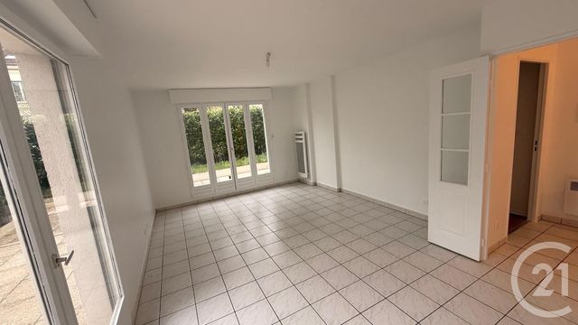 Appartement F3 à louer - 3 pièces - 64.73 m2 - LE PERREUX SUR MARNE - 94 - ILE-DE-FRANCE - Century 21 Pierrimo