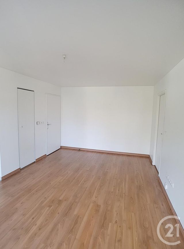 Appartement F2 à louer - 2 pièces - 49.81 m2 - LIVRY GARGAN - 93 - ILE-DE-FRANCE - Century 21 Pierrimo