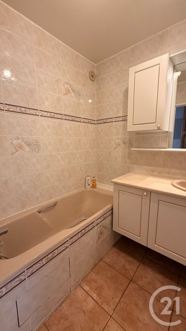Appartement F2 à vendre - 2 pièces - 46.85 m2 - DRANCY - 93 - ILE-DE-FRANCE - Century 21 Pierrimo
