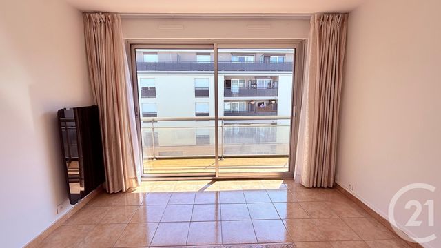 Appartement F2 à vendre - 2 pièces - 46.85 m2 - DRANCY - 93 - ILE-DE-FRANCE - Century 21 Pierrimo