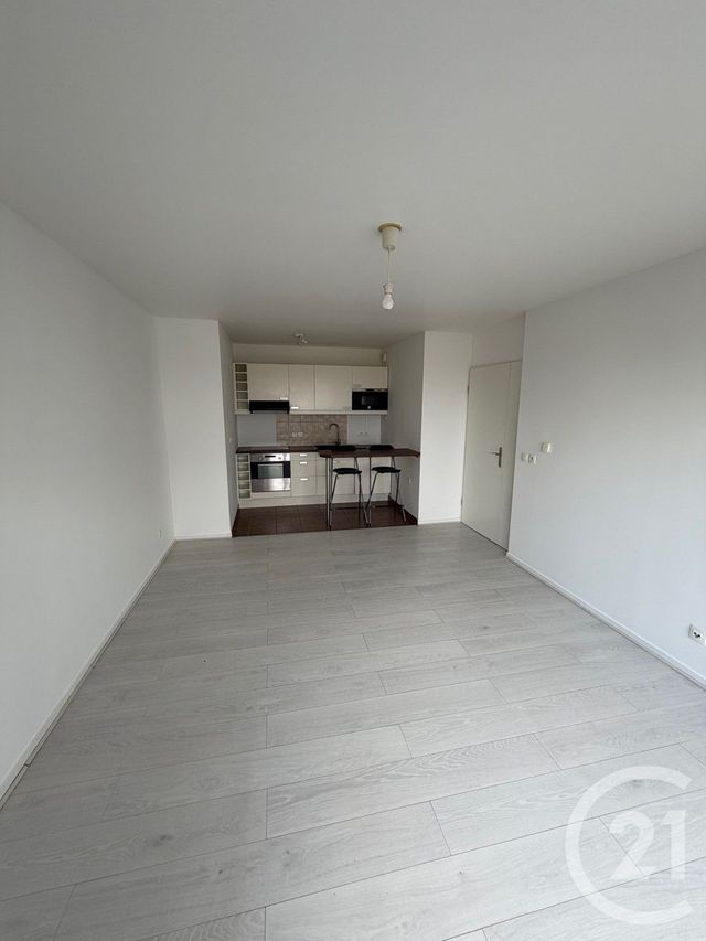 Appartement F2 à louer - 2 pièces - 45.08 m2 - DRANCY - 93 - ILE-DE-FRANCE - Century 21 Pierrimo