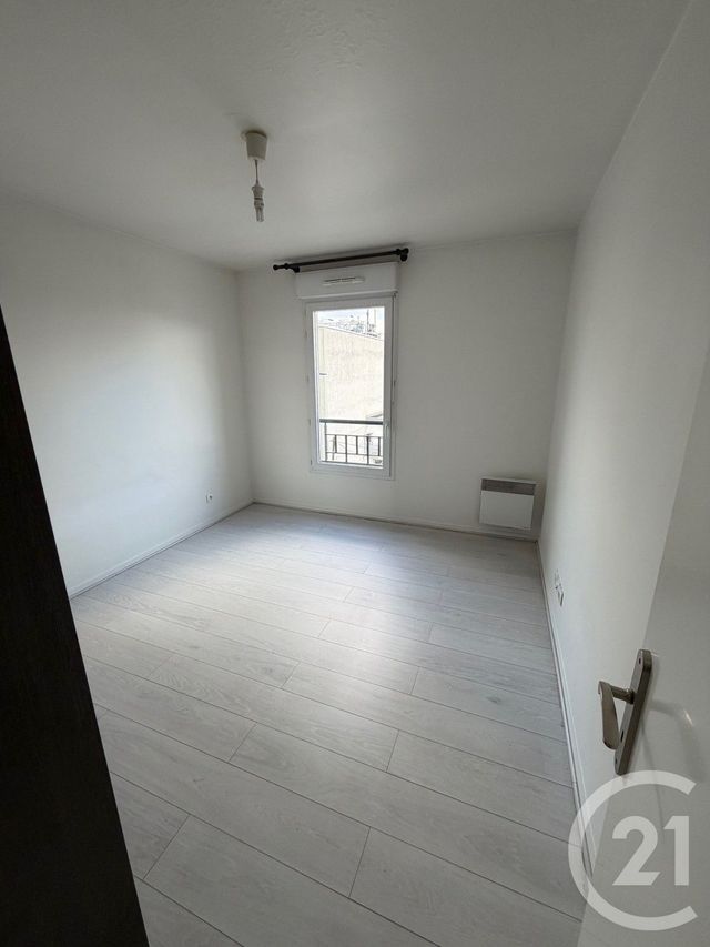 Appartement F2 à louer - 2 pièces - 45.08 m2 - DRANCY - 93 - ILE-DE-FRANCE - Century 21 Pierrimo