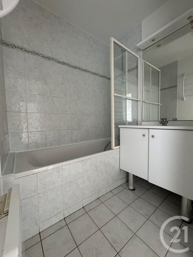 Appartement F2 à vendre - 2 pièces - 39.15 m2 - DRANCY - 93 - ILE-DE-FRANCE - Century 21 Pierrimo