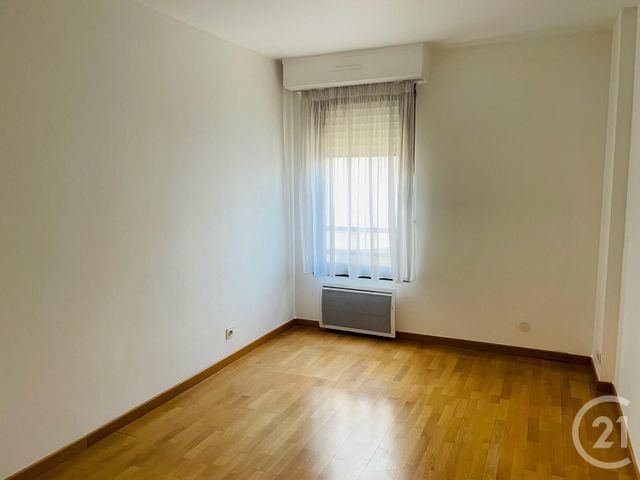 Appartement F3 à louer - 3 pièces - 66.69 m2 - NOISY LE GRAND - 93 - ILE-DE-FRANCE - Century 21 Pierrimo