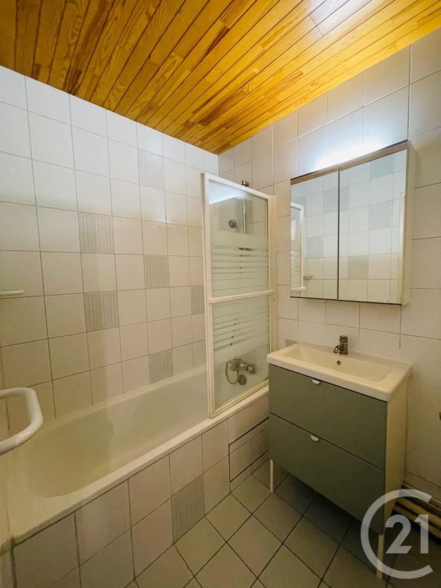 Appartement F3 à louer - 3 pièces - 66.69 m2 - NOISY LE GRAND - 93 - ILE-DE-FRANCE - Century 21 Pierrimo