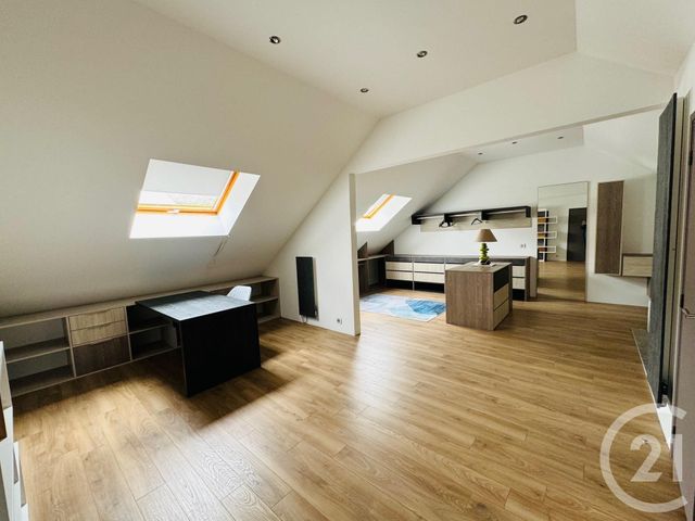 maison à louer - 8 pièces - 142.86 m2 - NOISY LE GRAND - 93 - ILE-DE-FRANCE - Century 21 Pierrimo