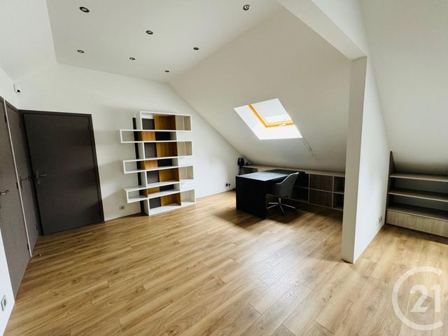 maison à louer - 8 pièces - 142.86 m2 - NOISY LE GRAND - 93 - ILE-DE-FRANCE - Century 21 Pierrimo
