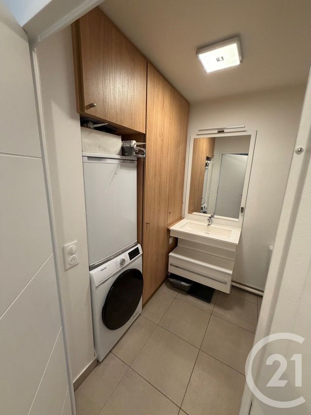 Appartement F2 à louer - 2 pièces - 42.38 m2 - CLAMART - 92 - ILE-DE-FRANCE - Century 21 Pierrimo