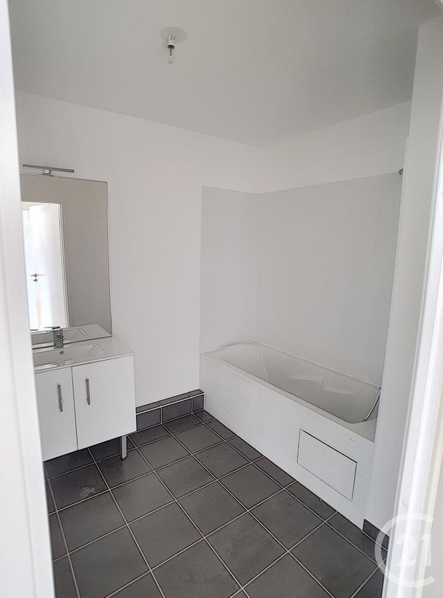 Appartement F3 à louer - 3 pièces - 54.5 m2 - LE BLANC MESNIL - 93 - ILE-DE-FRANCE - Century 21 Pierrimo