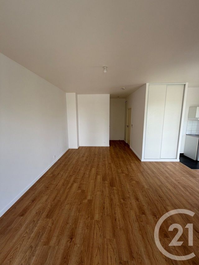 Appartement F1 à louer - 1 pièce - 38.19 m2 - NOISY LE GRAND - 93 - ILE-DE-FRANCE - Century 21 Pierrimo