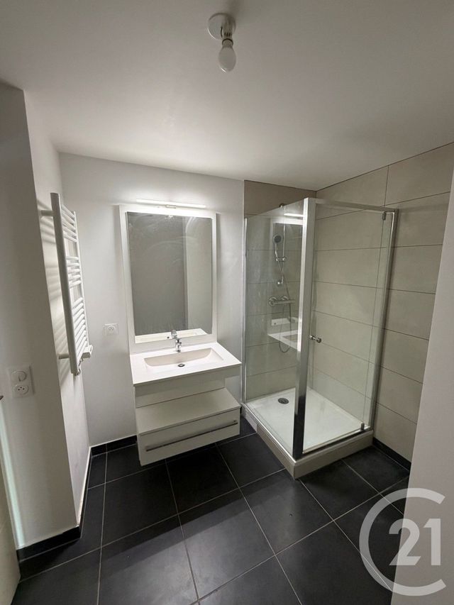 Appartement F1 à louer - 1 pièce - 38.19 m2 - NOISY LE GRAND - 93 - ILE-DE-FRANCE - Century 21 Pierrimo