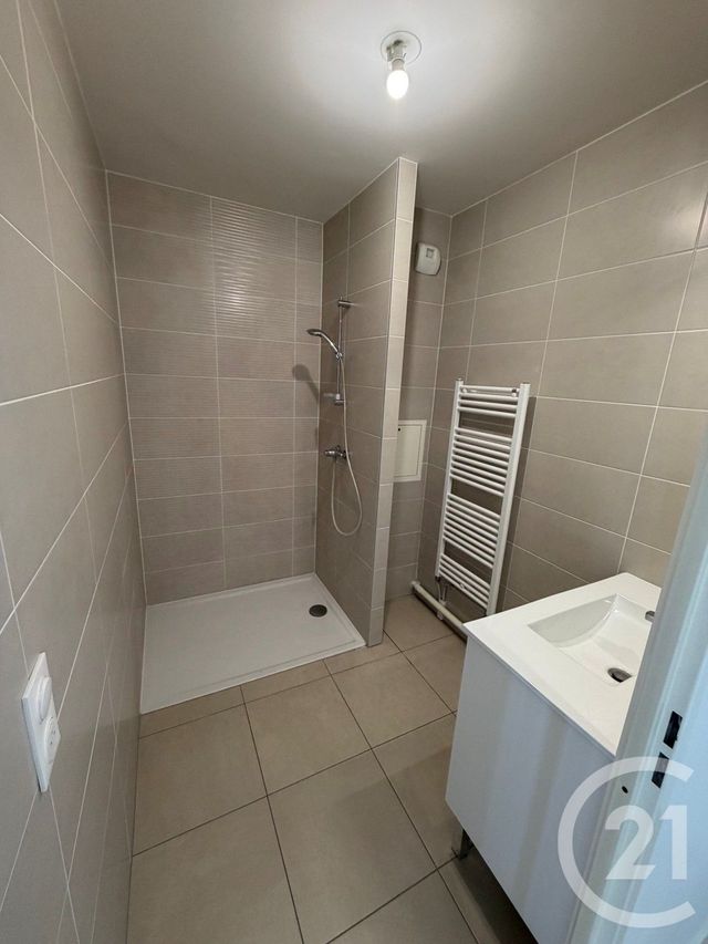 Appartement Studio à louer - 1 pièce - 24.9 m2 - LE BLANC MESNIL - 93 - ILE-DE-FRANCE - Century 21 Pierrimo