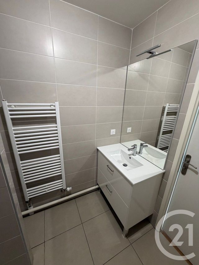Appartement Studio à louer - 1 pièce - 24.9 m2 - LE BLANC MESNIL - 93 - ILE-DE-FRANCE - Century 21 Pierrimo