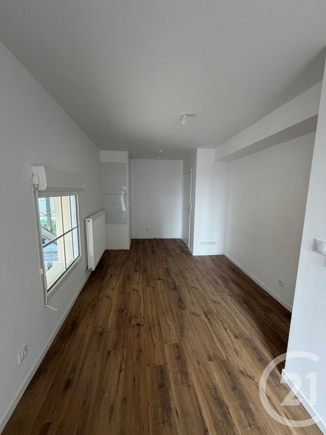 Appartement Studio à louer - 1 pièce - 27.32 m2 - LE BLANC MESNIL - 93 - ILE-DE-FRANCE - Century 21 Pierrimo
