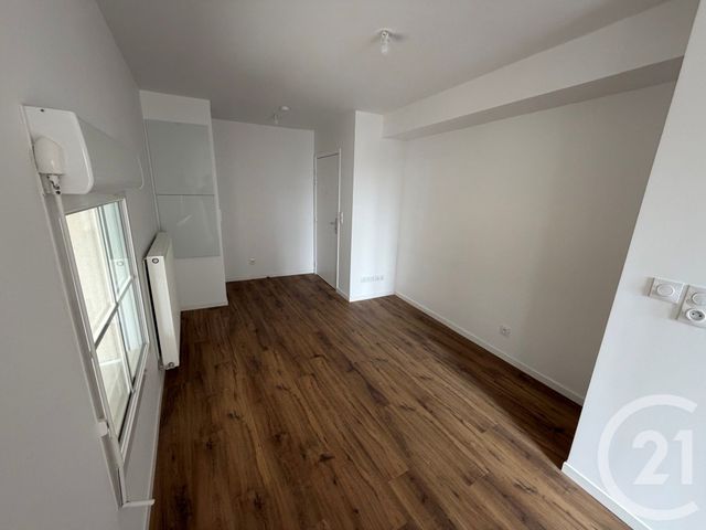 Appartement Studio à louer - 1 pièce - 27.32 m2 - LE BLANC MESNIL - 93 - ILE-DE-FRANCE - Century 21 Pierrimo