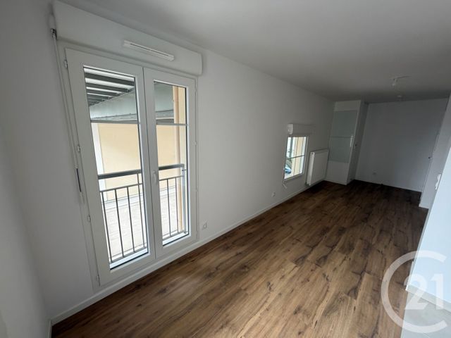 Appartement Studio à louer - 1 pièce - 27.32 m2 - LE BLANC MESNIL - 93 - ILE-DE-FRANCE - Century 21 Pierrimo