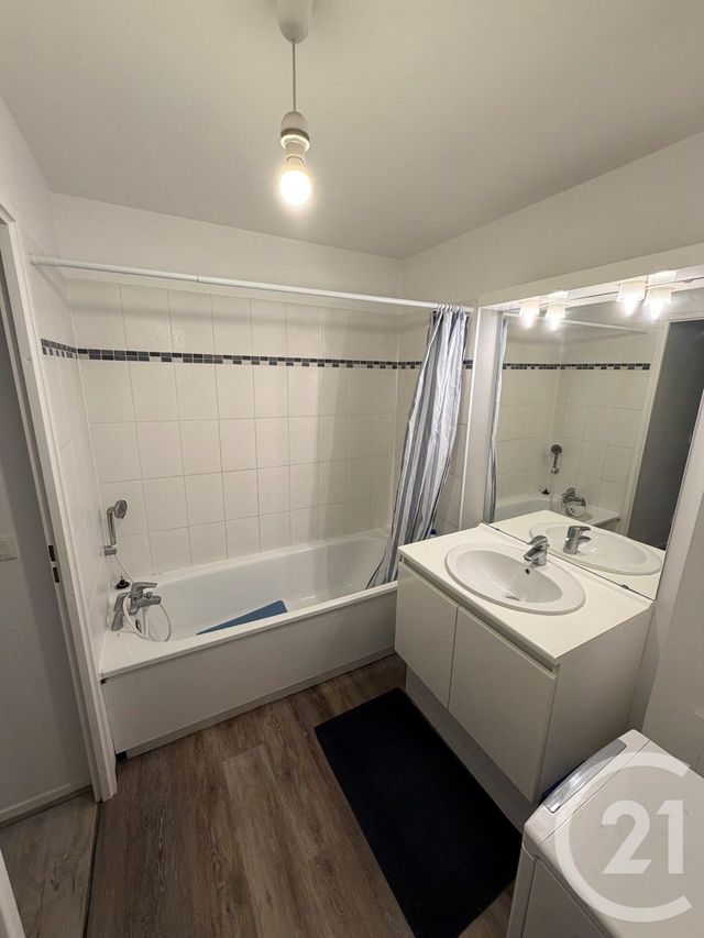 Appartement Duplex à louer - 3 pièces - 60.01 m2 - LE BLANC MESNIL - 93 - ILE-DE-FRANCE - Century 21 Pierrimo