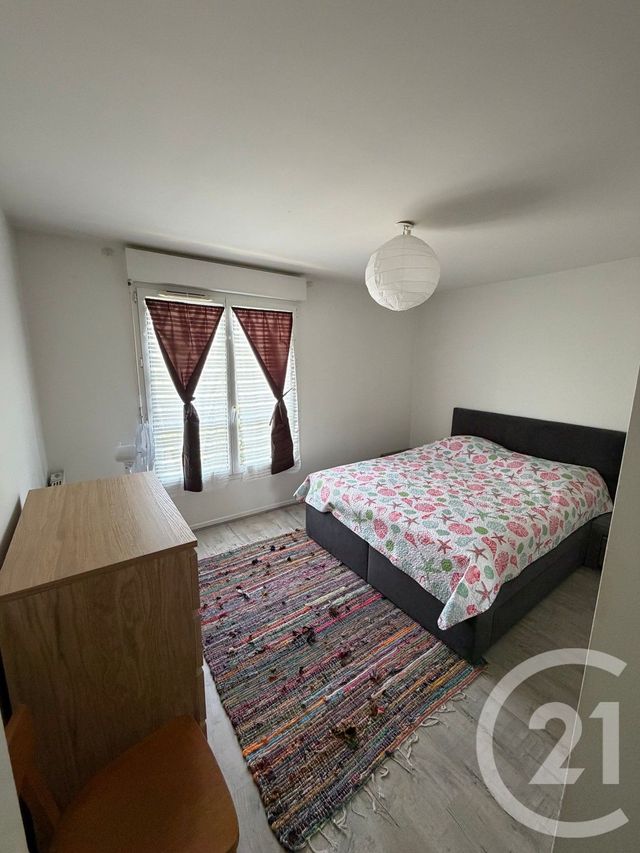 Appartement Duplex à louer - 3 pièces - 60.01 m2 - LE BLANC MESNIL - 93 - ILE-DE-FRANCE - Century 21 Pierrimo