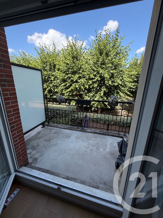 Appartement Duplex à louer - 3 pièces - 60.01 m2 - LE BLANC MESNIL - 93 - ILE-DE-FRANCE - Century 21 Pierrimo