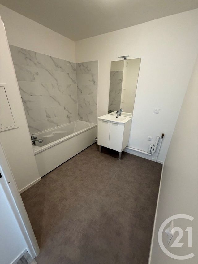 Appartement F3 à louer - 3 pièces - 58.5 m2 - DRANCY - 93 - ILE-DE-FRANCE - Century 21 Pierrimo
