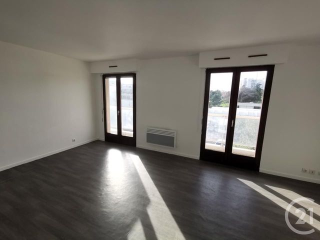 Appartement Studio à louer - 1 pièce - 30.55 m2 - NOISY LE SEC - 93 - ILE-DE-FRANCE - Century 21 Pierrimo