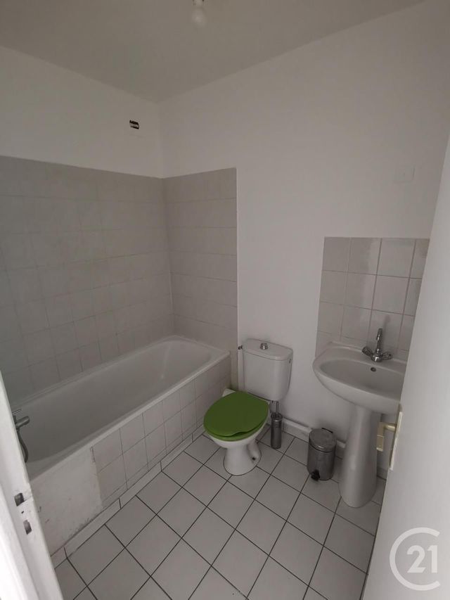 Appartement Studio à louer - 1 pièce - 30.55 m2 - NOISY LE SEC - 93 - ILE-DE-FRANCE - Century 21 Pierrimo