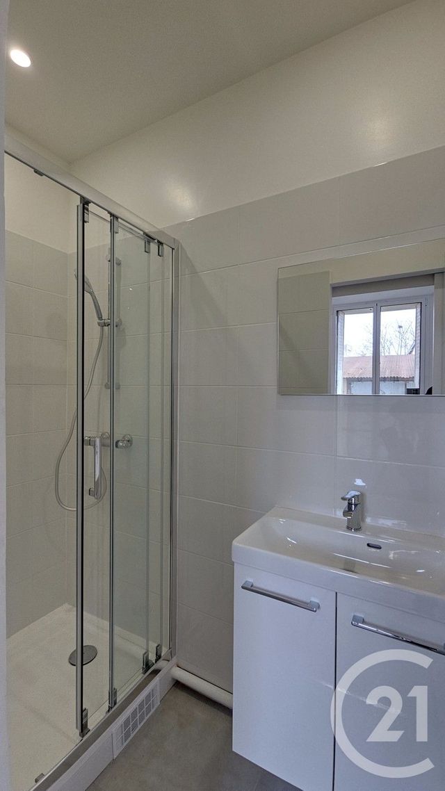 Appartement T1 à louer - 1 pièce - 25.11 m2 - DRANCY - 93 - ILE-DE-FRANCE - Century 21 Pierrimo