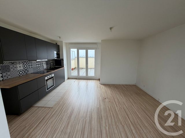 Appartement Duplex à louer - 3 pièces - 64.57 m2 - LE BLANC MESNIL - 93 - ILE-DE-FRANCE - Century 21 Pierrimo