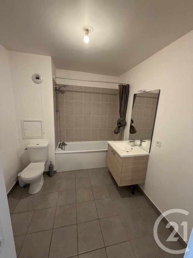 Appartement Duplex à louer - 3 pièces - 64.57 m2 - LE BLANC MESNIL - 93 - ILE-DE-FRANCE - Century 21 Pierrimo