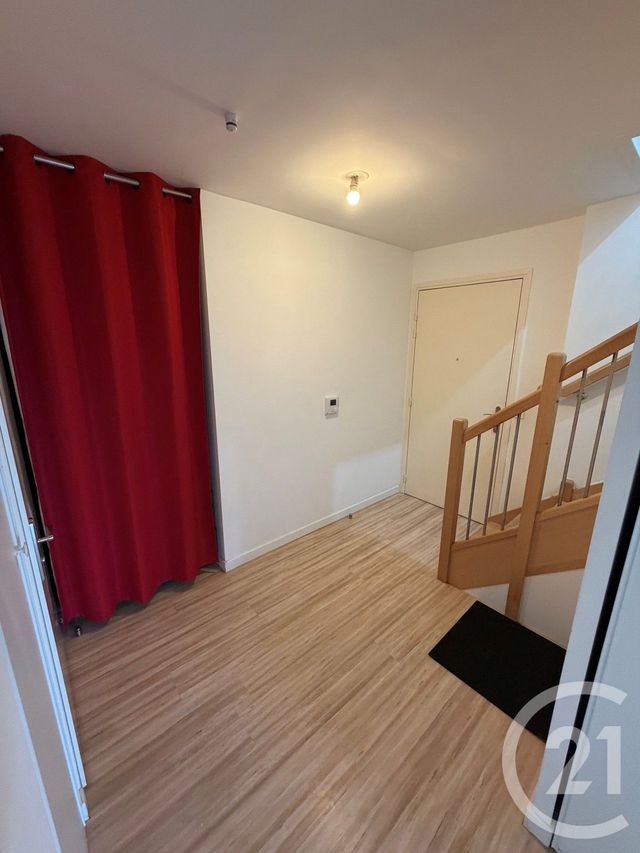 Appartement Duplex à louer - 3 pièces - 64.57 m2 - LE BLANC MESNIL - 93 - ILE-DE-FRANCE - Century 21 Pierrimo