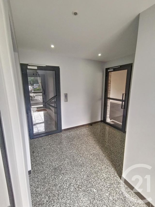 Appartement F2 à louer - 2 pièces - 32.6 m2 - SEVRAN - 93 - ILE-DE-FRANCE - Century 21 Pierrimo