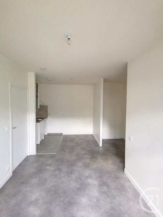 Appartement F2 à louer - 2 pièces - 32.6 m2 - SEVRAN - 93 - ILE-DE-FRANCE - Century 21 Pierrimo