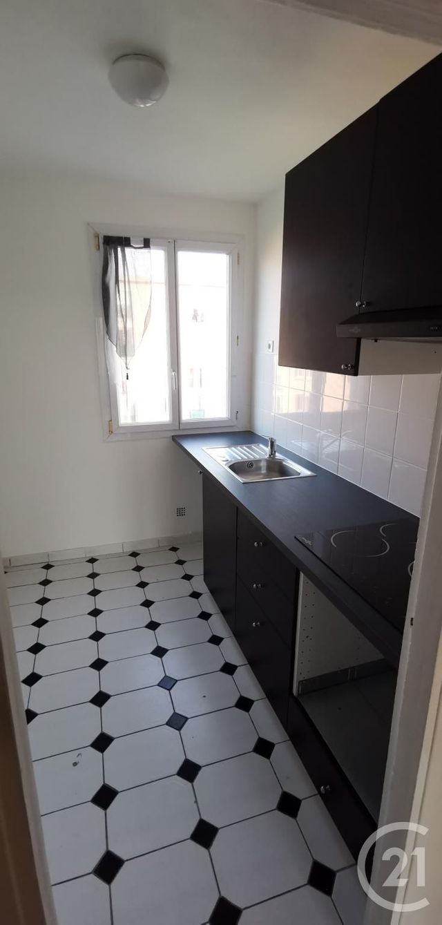 Appartement F3 à louer - 3 pièces - 54.77 m2 - LE BLANC MESNIL - 93 - ILE-DE-FRANCE - Century 21 Pierrimo