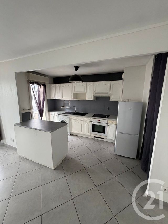 Appartement F3 à louer - 3 pièces - 71.63 m2 - LE BOURGET - 93 - ILE-DE-FRANCE - Century 21 Pierrimo