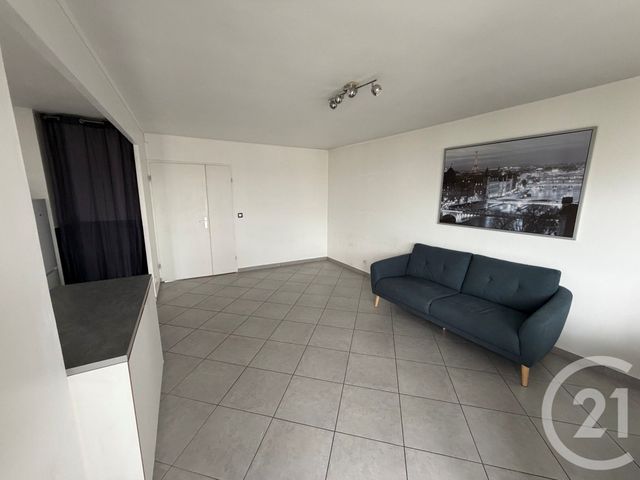 Appartement F3 à louer - 3 pièces - 71.63 m2 - LE BOURGET - 93 - ILE-DE-FRANCE - Century 21 Pierrimo