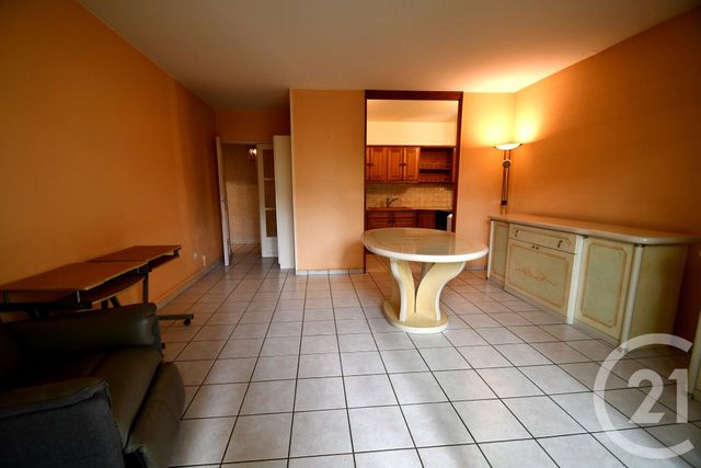 Appartement F2 à vendre - 2 pièces - 46.19 m2 - LIVRY GARGAN - 93 - ILE-DE-FRANCE - Century 21 Pierrimo