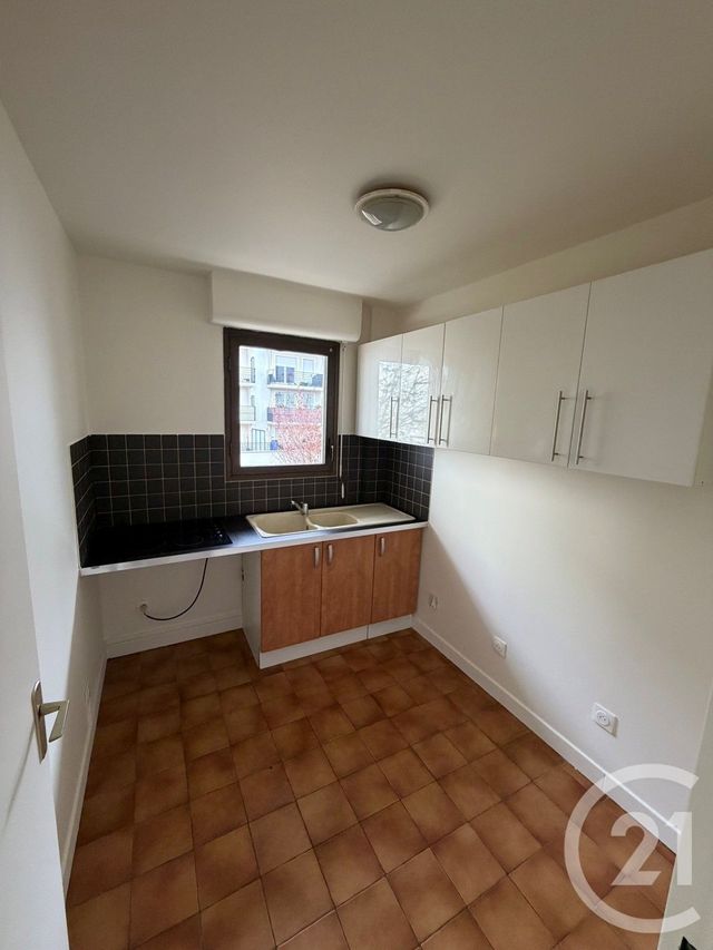 Appartement F2 à louer - 2 pièces - 40.91 m2 - DRANCY - 93 - ILE-DE-FRANCE - Century 21 Pierrimo