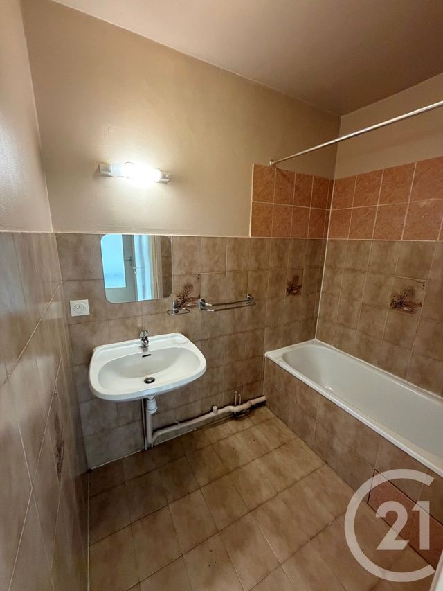Appartement F2 à louer - 2 pièces - 40.91 m2 - DRANCY - 93 - ILE-DE-FRANCE - Century 21 Pierrimo