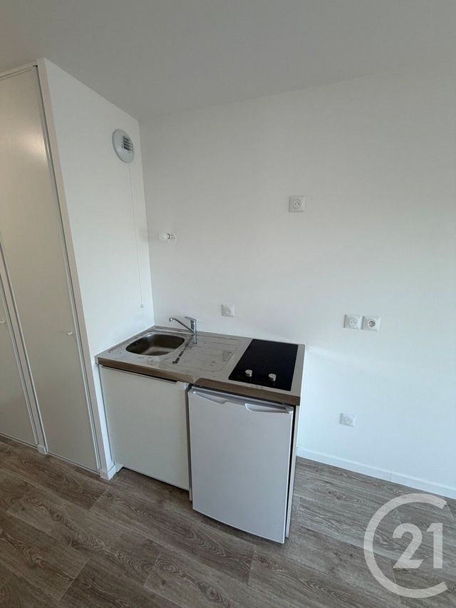 Appartement Studio à louer - 1 pièce - 30.37 m2 - LE BLANC MESNIL - 93 - ILE-DE-FRANCE - Century 21 Pierrimo
