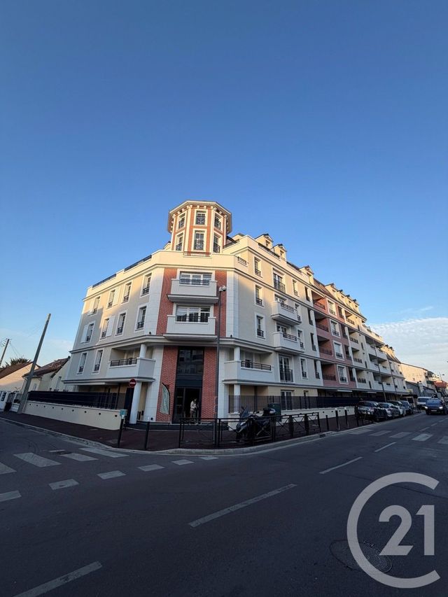 Appartement Studio à louer - 1 pièce - 30.37 m2 - LE BLANC MESNIL - 93 - ILE-DE-FRANCE - Century 21 Pierrimo