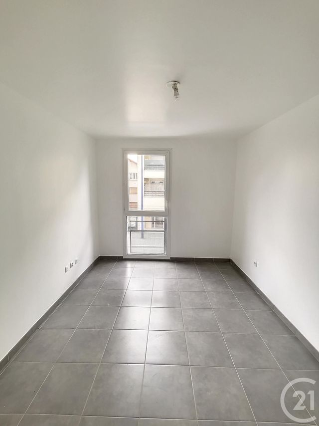 Appartement F2 à vendre - 2 pièces - 40.98 m2 - DRANCY - 93 - ILE-DE-FRANCE - Century 21 Pierrimo