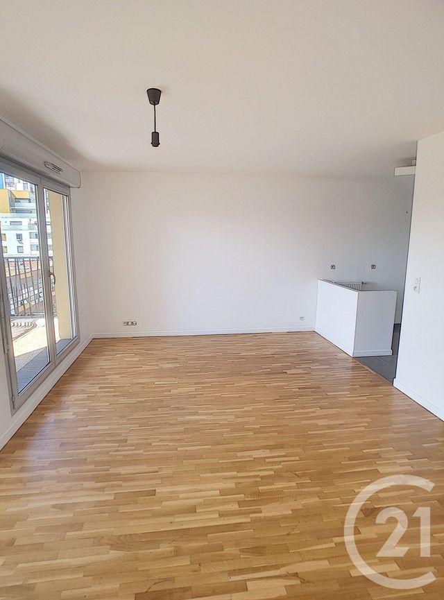 Appartement F4 à louer - 4 pièces - 75.66 m2 - BOBIGNY - 93 - ILE-DE-FRANCE - Century 21 Pierrimo