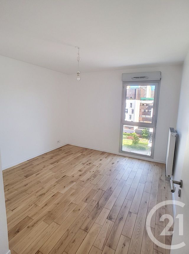 Appartement F4 à louer - 4 pièces - 75.66 m2 - BOBIGNY - 93 - ILE-DE-FRANCE - Century 21 Pierrimo