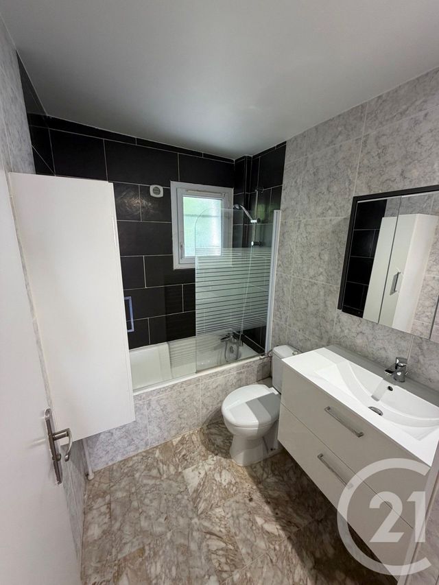 Appartement F3 à louer - 3 pièces - 51.45 m2 - LA COURNEUVE - 93 - ILE-DE-FRANCE - Century 21 Pierrimo