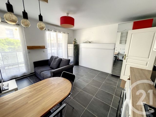 Appartement Studio à louer - 1 pièce - 26.51 m2 - NOISY LE GRAND - 93 - ILE-DE-FRANCE - Century 21 Pierrimo