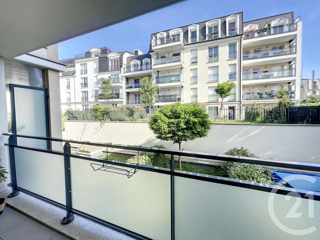 Appartement Studio à louer - 1 pièce - 26.51 m2 - NOISY LE GRAND - 93 - ILE-DE-FRANCE - Century 21 Pierrimo